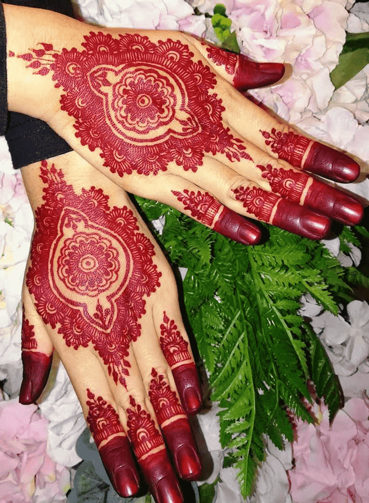 Shapely EID Henna Design