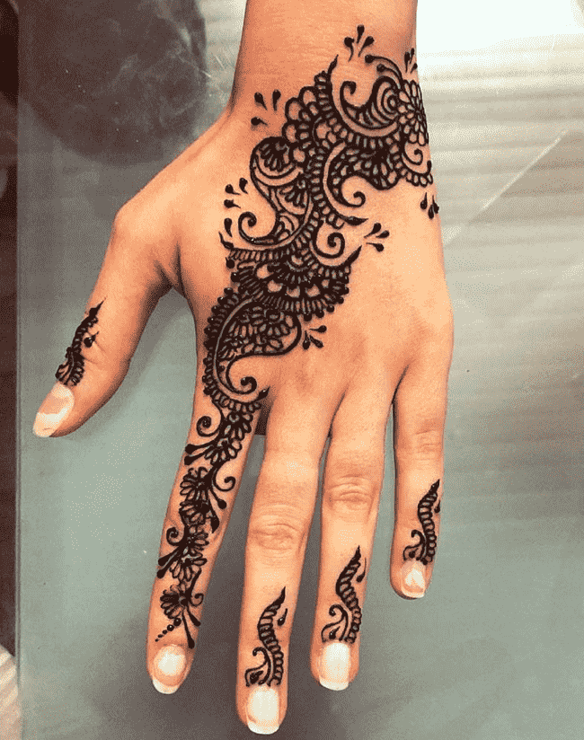 Delicate Ekadashi Henna Design