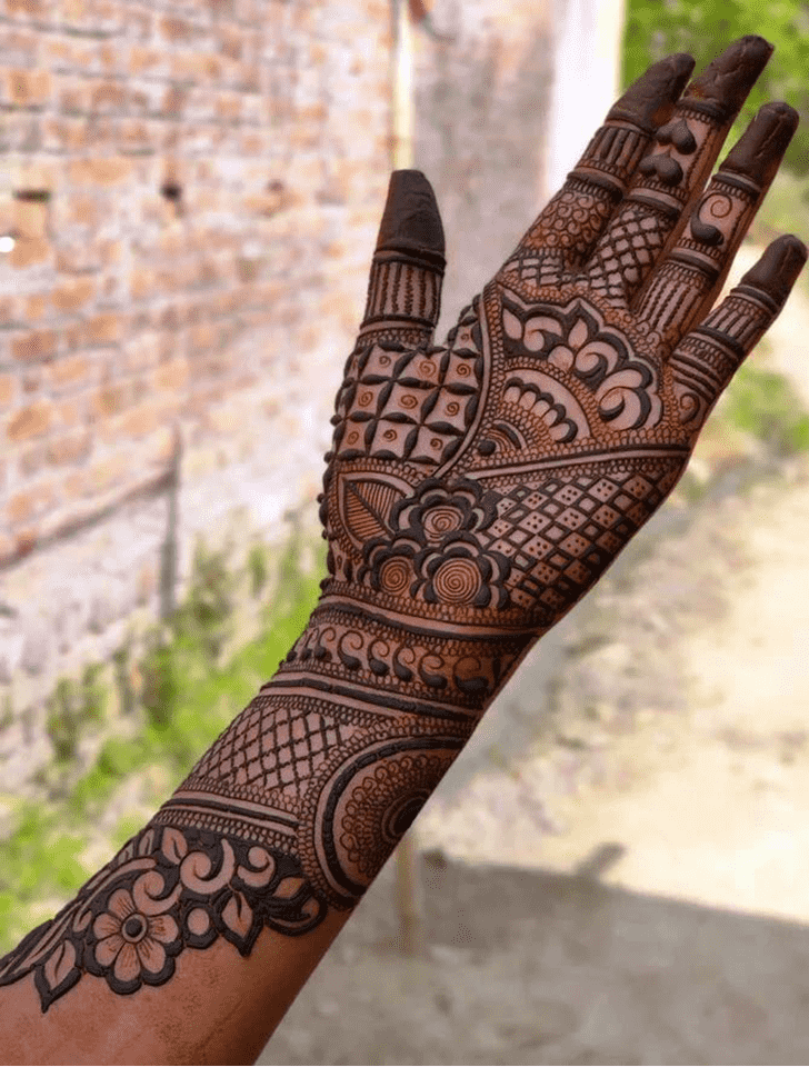 Delightful Elegant Henna Design