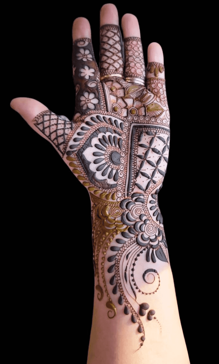 Gorgeous Elegant Henna Design
