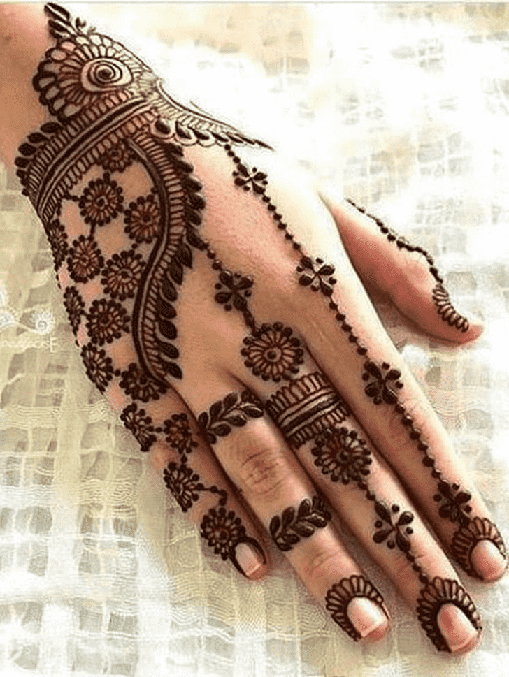 Pretty Elegant Henna Design