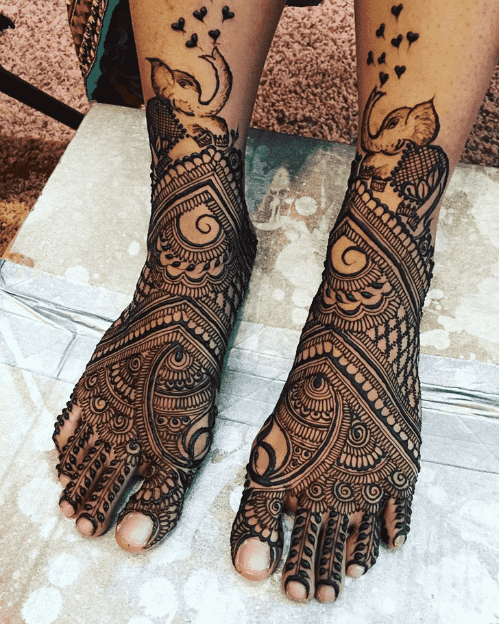 Fetching Elephant Henna Design