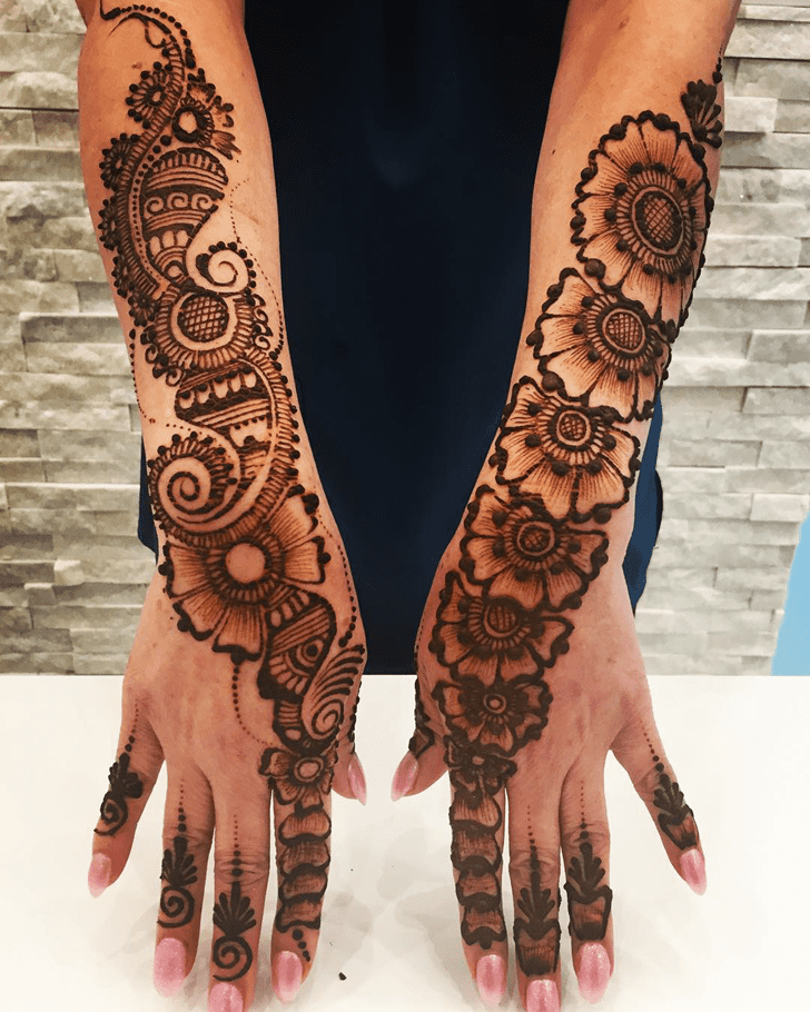 Comely Engagement Henna Design