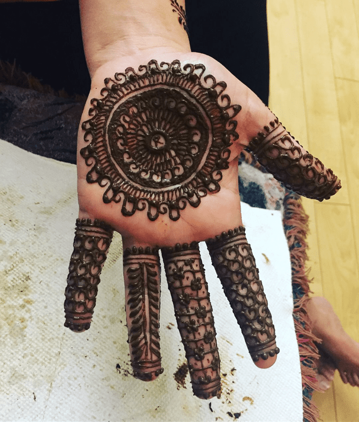 Fetching Engagement Henna Design
