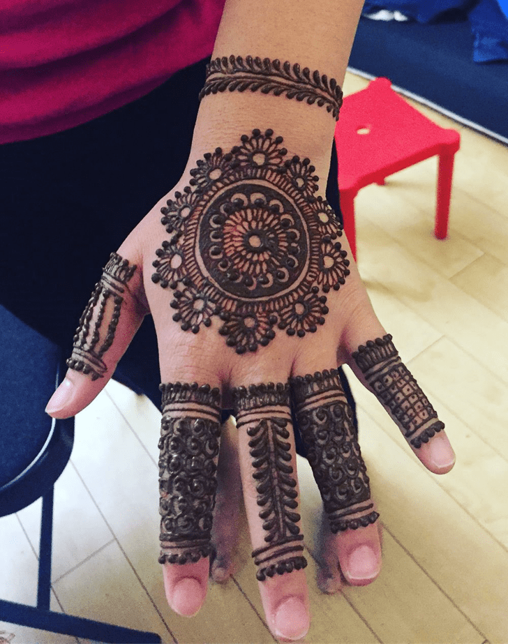 Fine Engagement Henna Design