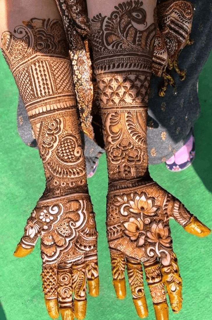 Exquisite Engagment Henna Design