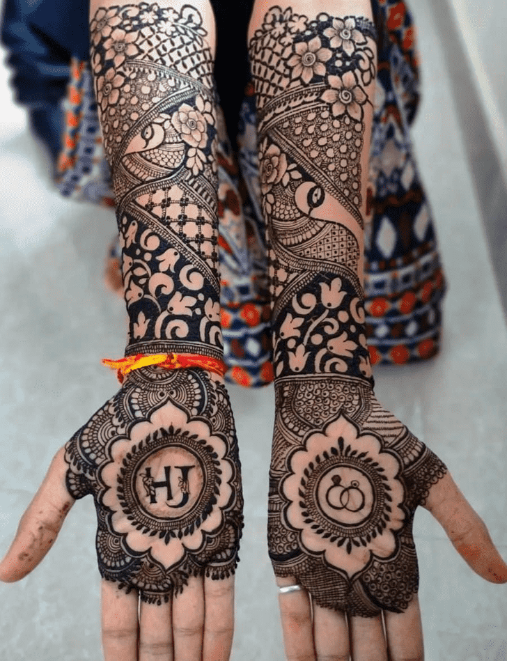 Good Looking Engagment Henna Design