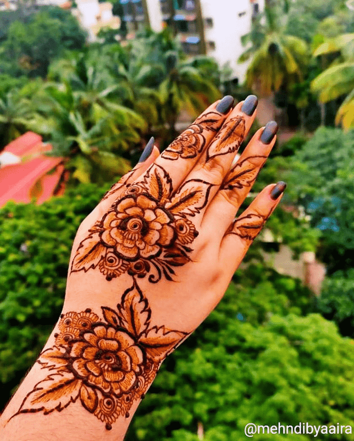 Delightful Epic Henna design