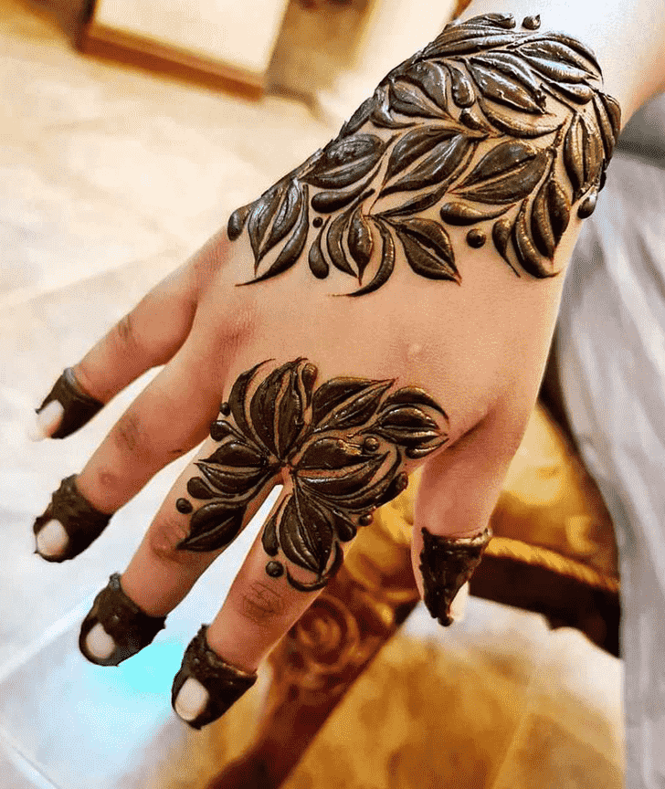 Fetching Epic Henna design