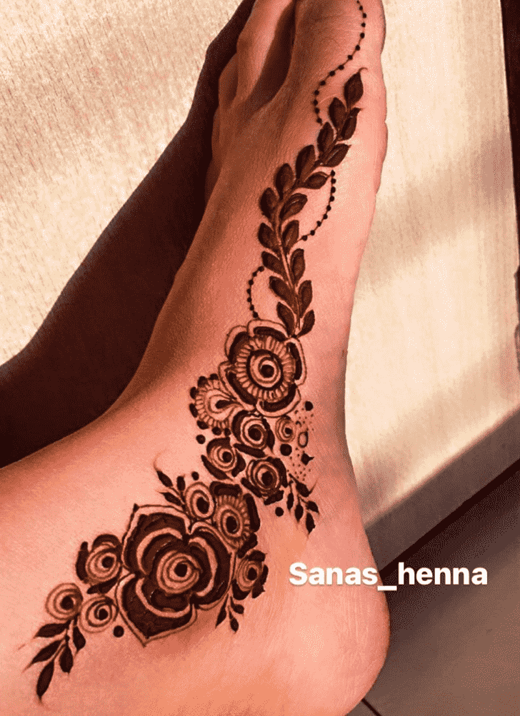 Fine Epic Henna design