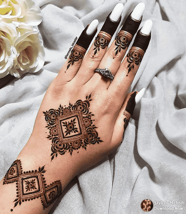 Gorgeous Epic Henna design