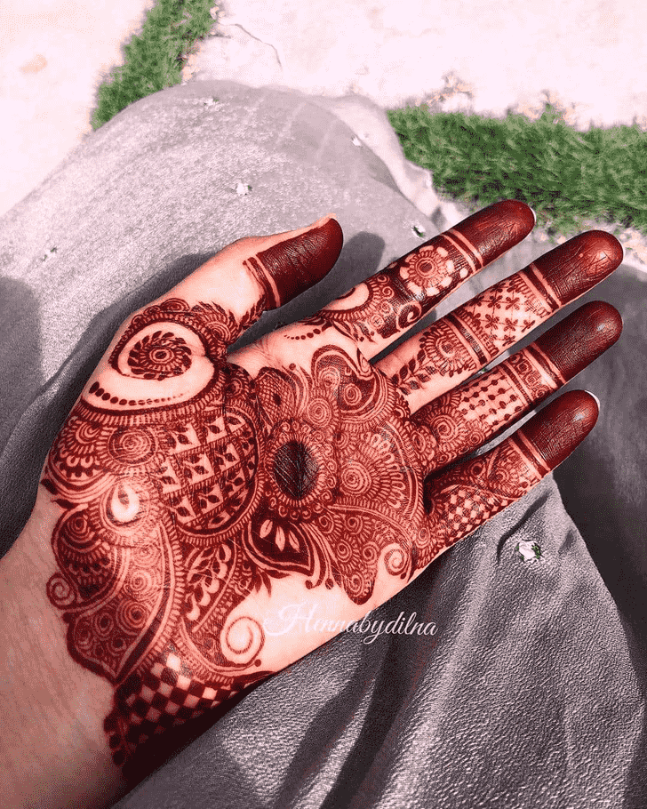 Grand Epic Henna design