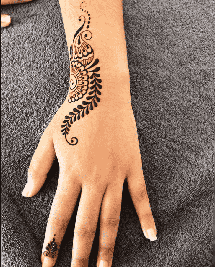 Marvelous Epic Henna design