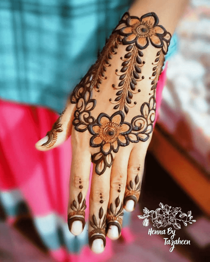 Slightly Epic Henna design