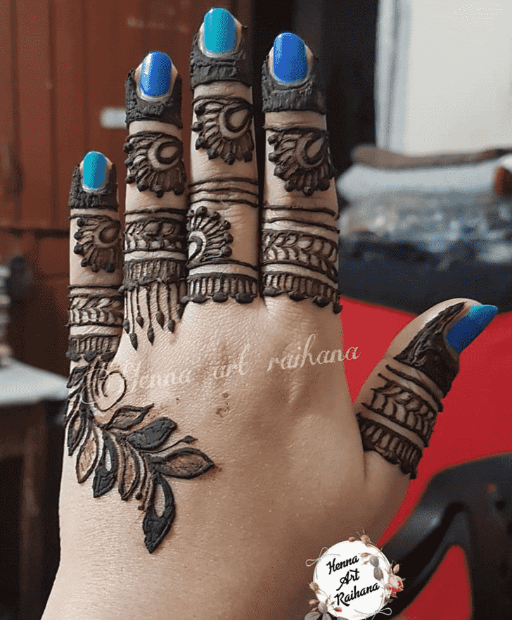 Enticing Faisalabad Henna Design
