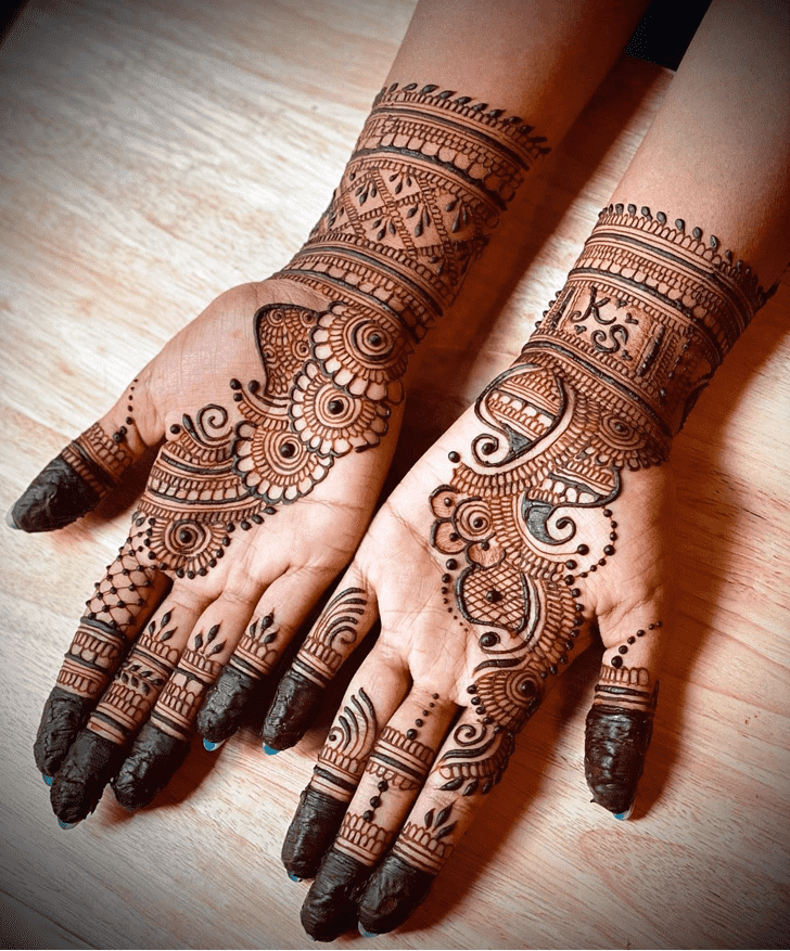 Gorgeous Fancy Henna Design