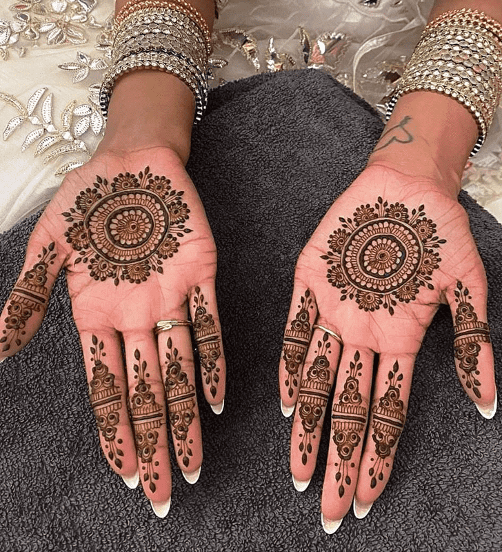 Inviting Fancy Henna Design