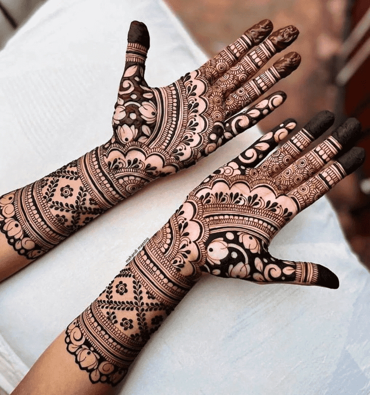 Superb Fancy Henna Design