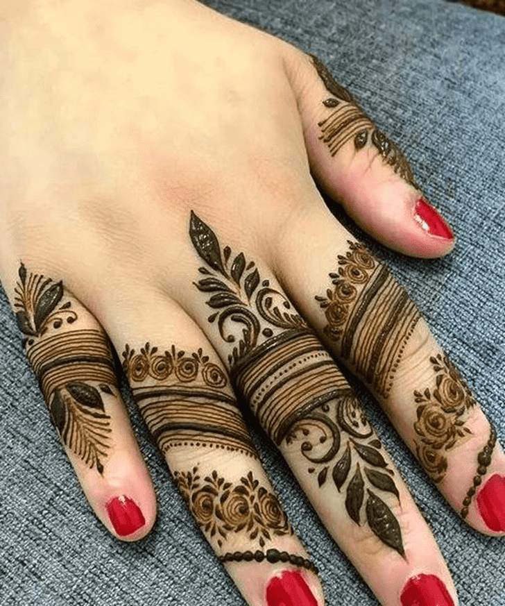 Captivating Hand Finger Mehndi Design