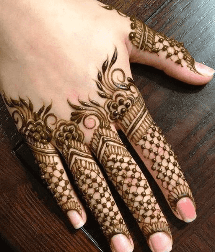 Fine Hand Finger Mehndi Design