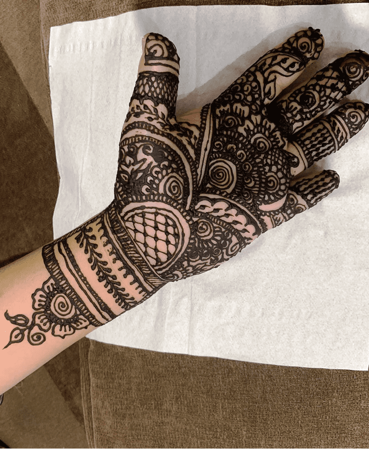 Fascinating Finland Henna Design