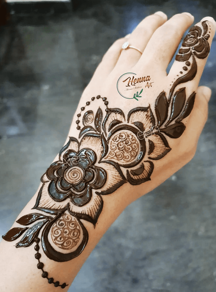 Ravishing Finland Henna Design