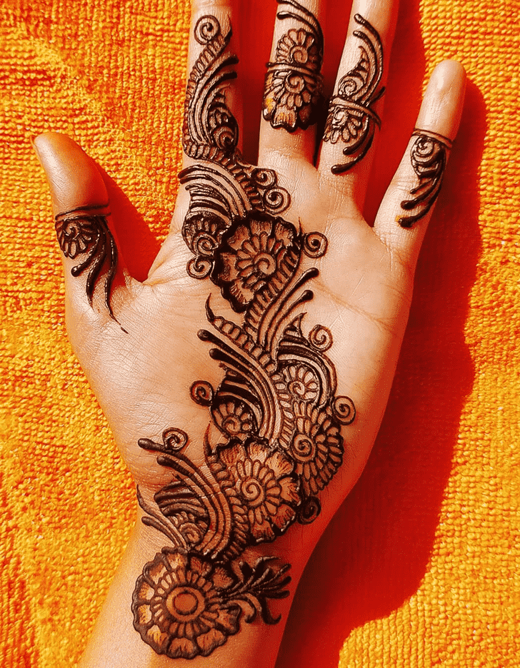 Magnetic Floral Henna Design