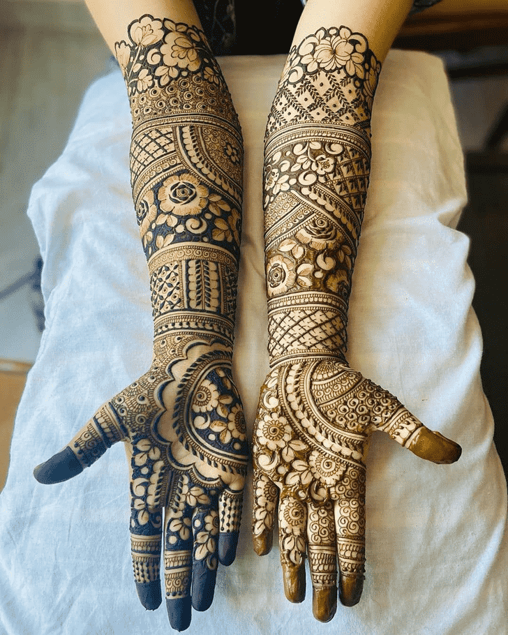 Slightly Floral Henna Design