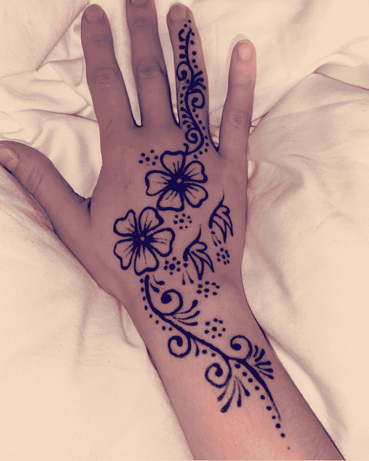 Comely Flower Henna design