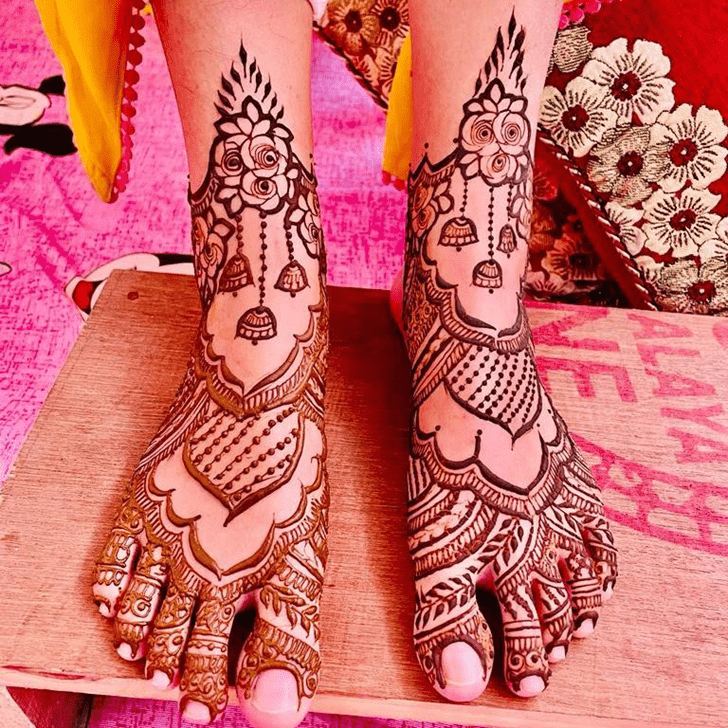 Admirable Foot Mehndi Design