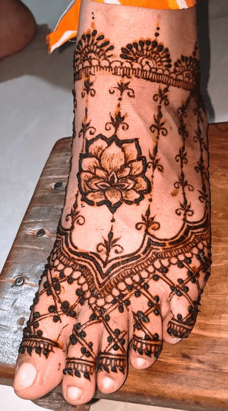Beauteous Foot Henna Design