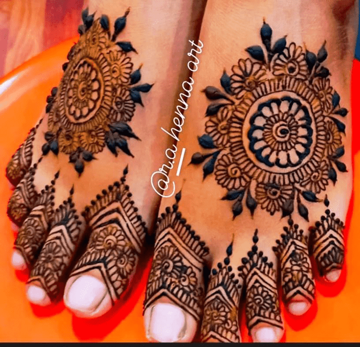 Charming Foot Henna Design