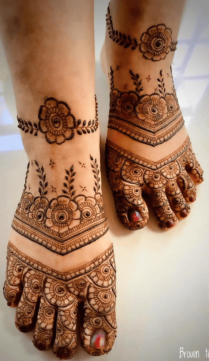 Enthralling Foot Henna Design