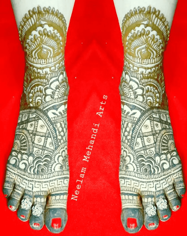 Ideal Foot Henna Design