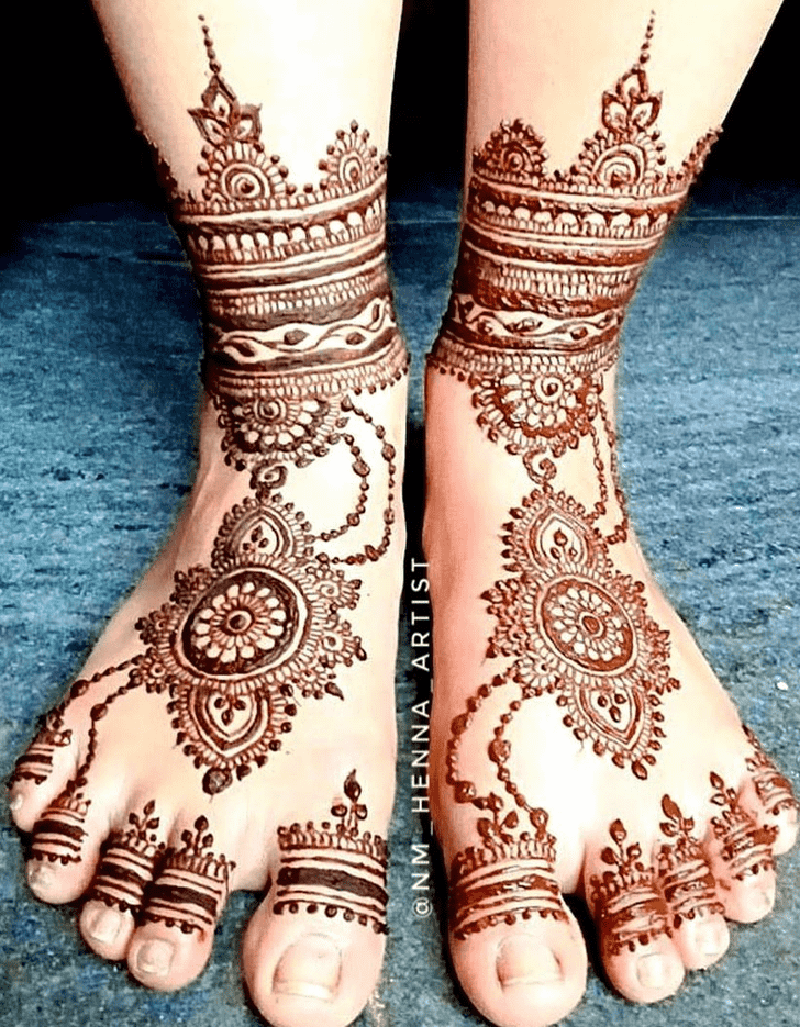 Pretty Foot Henna Design