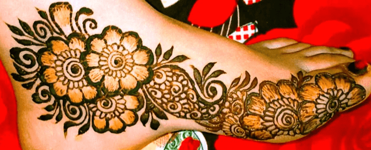 Splendid Foot Henna Design