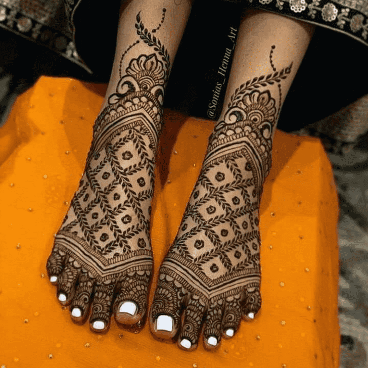 Wonderful Foot Mehndi Design