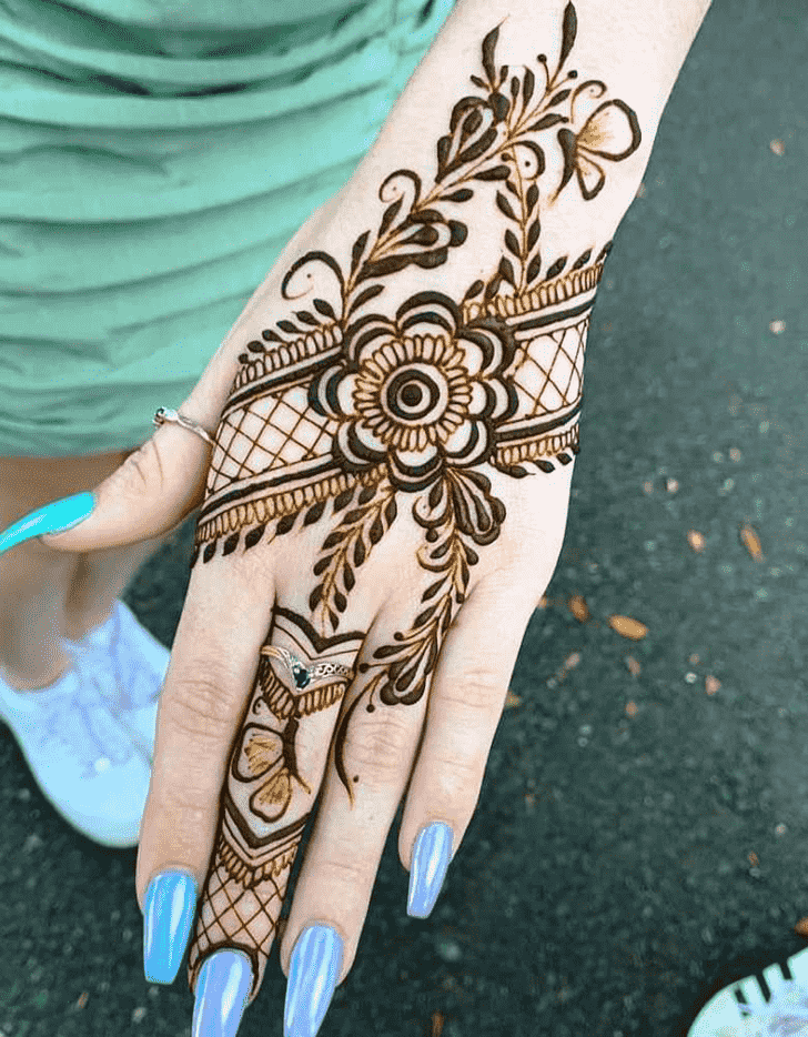 Delicate Friends Henna Design
