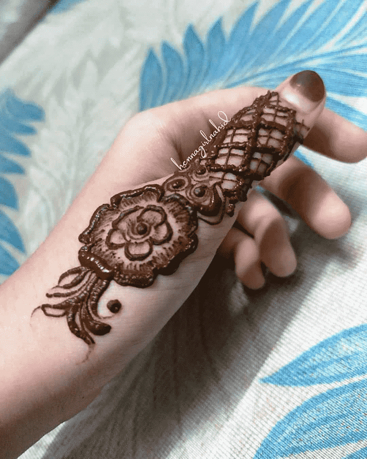 Ideal Friends Henna Design