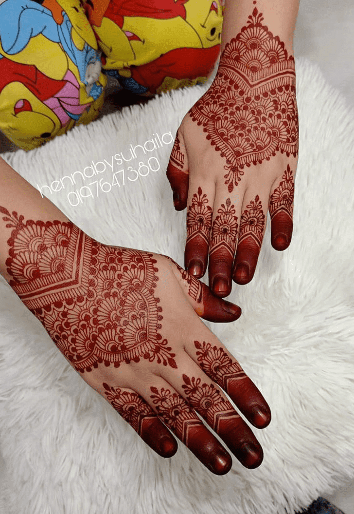 Stunning Friendship Day Henna Design
