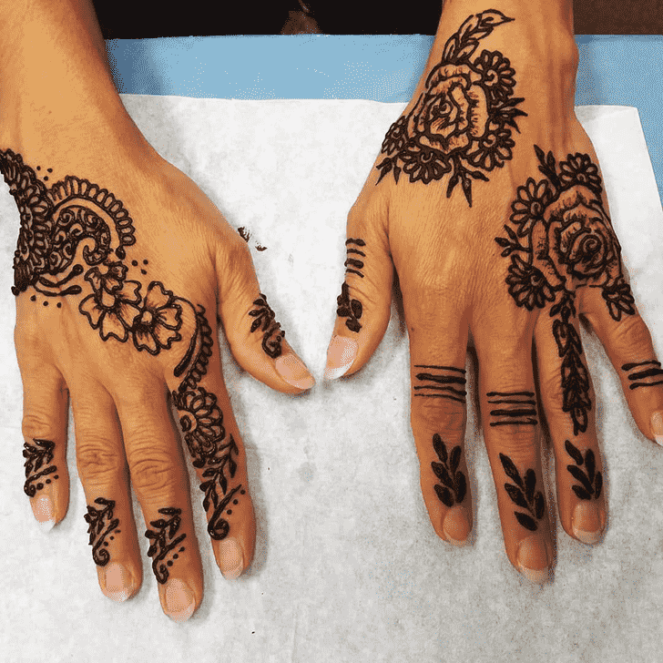 Charming Front Hand Henna Design