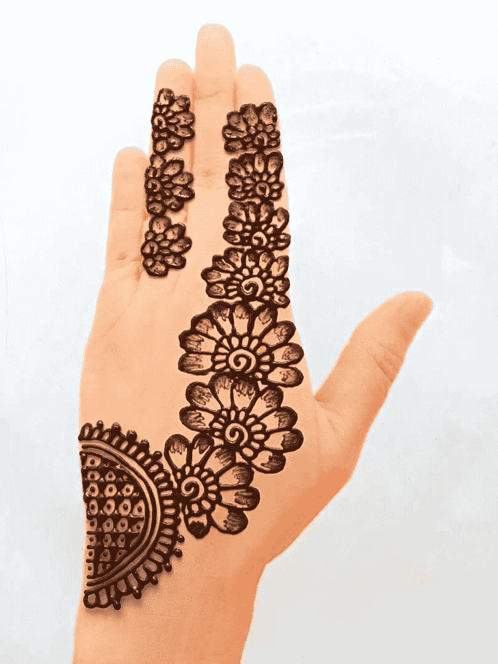 Inviting Front Hand Henna Design