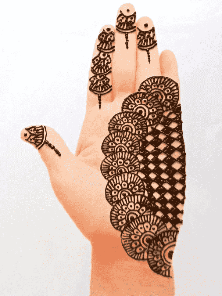 Mesmeric Front Hand Henna Design