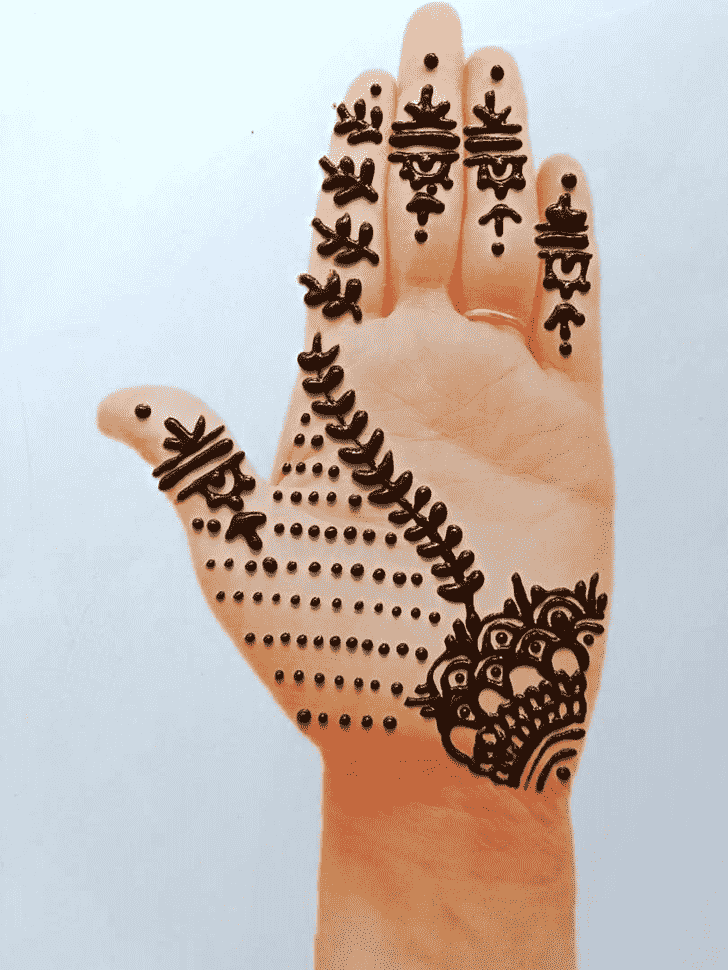 Pleasing Front Hand Henna Design