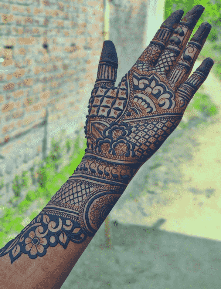 Fine Full Hand Henna Design