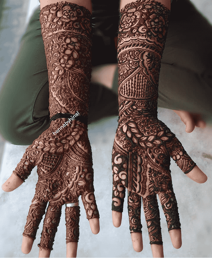 Magnificent Full Hand Henna Design