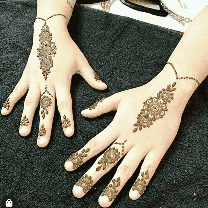 Adorable Gandhinagar Henna Design