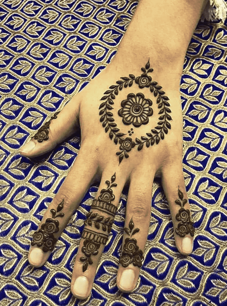 Charming Gandhinagar Henna Design