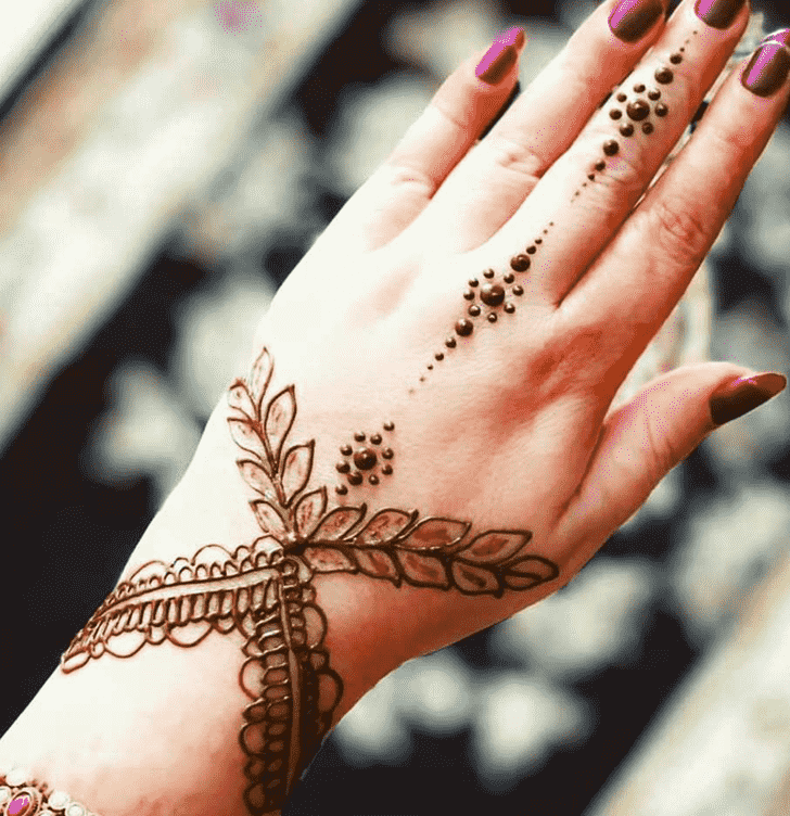 Enticing Gandhinagar Henna Design