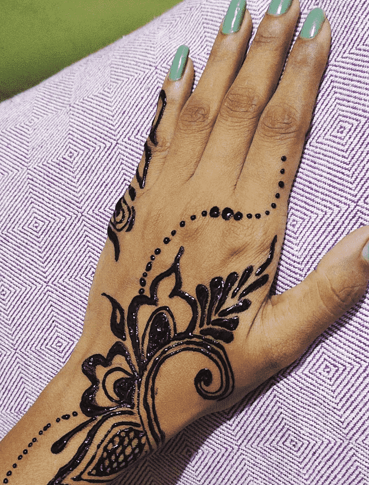 Graceful Gandhinagar Henna Design